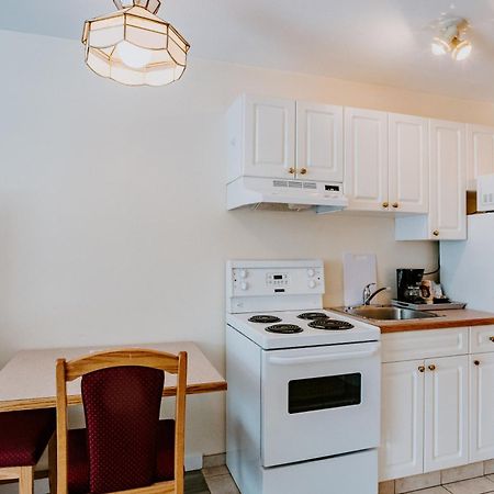 Western Budget Plus Mosaic Suites Penhold Ngoại thất bức ảnh